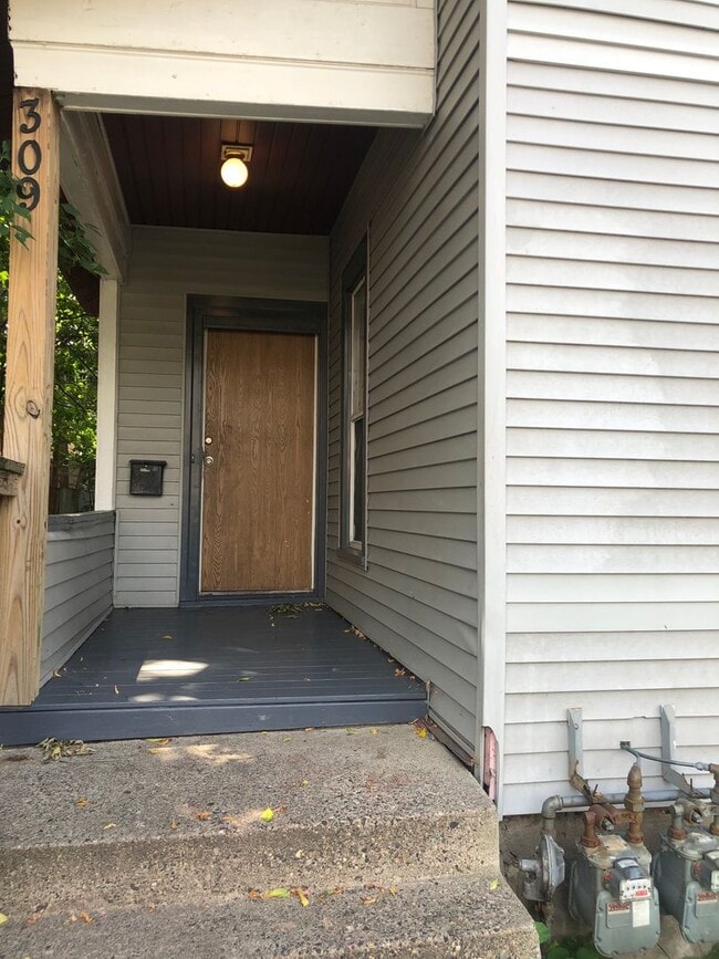 Building Photo - 309/311 West 28th Street