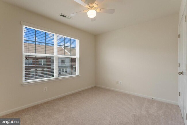 Building Photo - 22672 Flowing Spring Square