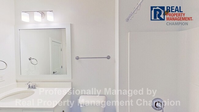 Building Photo - Newly Constructed Luxury Townhomes in Porters Neck