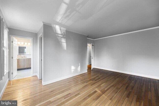 Building Photo - 2810 N Glade St NW