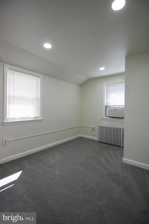 Building Photo - 3719 S Kemper Rd