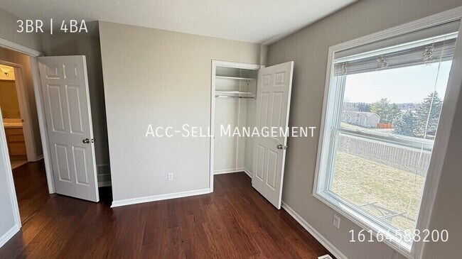 Building Photo - 2125 Orchard Ridge Dr NW