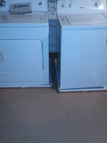 Building Photo - 6213 Harrison St