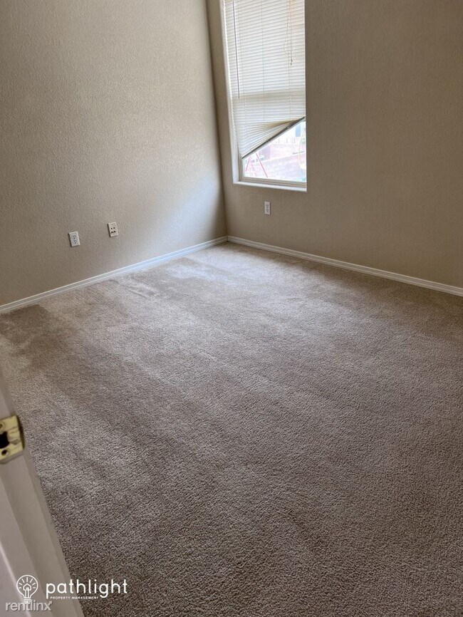 Building Photo - 3 br, 2.5 bath House - 1133 Toscana Drive ...