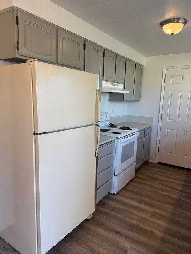 Building Photo - thaa01