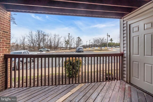 Building Photo - 8720 Sugarwood Ct