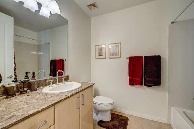 Building Photo - STUNNING 3 BEDROOM 2 FULL BATH FIRST FLOOR...