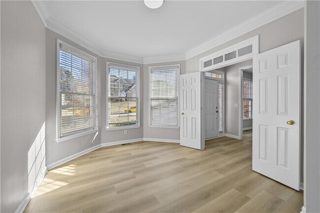 Building Photo - 137 Towne Park Dr