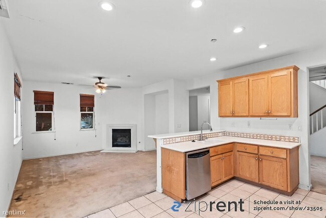 Building Photo - 3 br, 2.5 bath House - 815 Darcie Way, Mar...