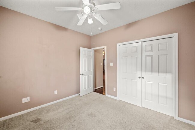 Building Photo - 7803 Blue Stream Ct