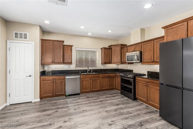 Building Photo - 2612 Romarin Terrace