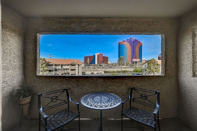 Building Photo - Gorgeous Condo Near Las Vegas Strip - 30+ ...