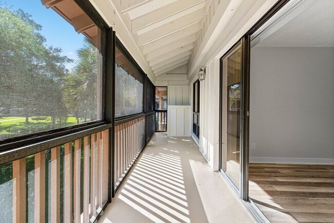 Building Photo - 145 Brackenwood Rd