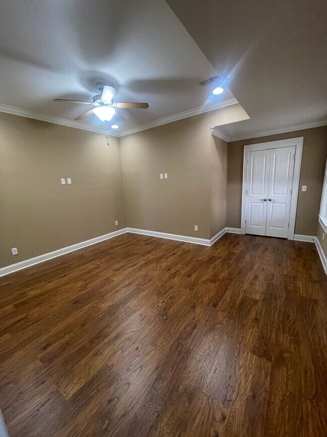 Building Photo - 4 Bedroom Soddy Daisy Rental Property with...
