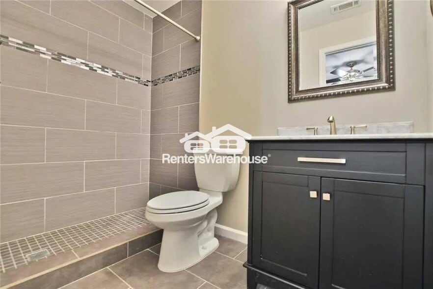 Building Photo - 3019 Liberty Way NW