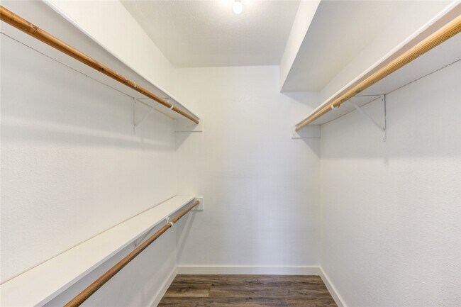 Building Photo - 6500 Sands Point Dr