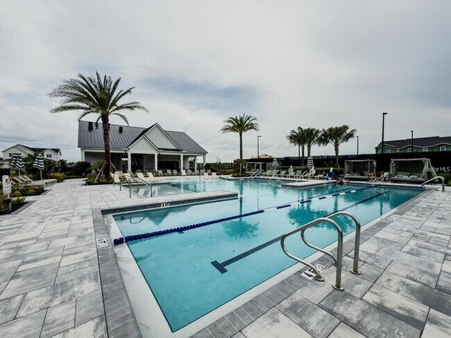 Building Photo - 1851 Pinecliff Dr