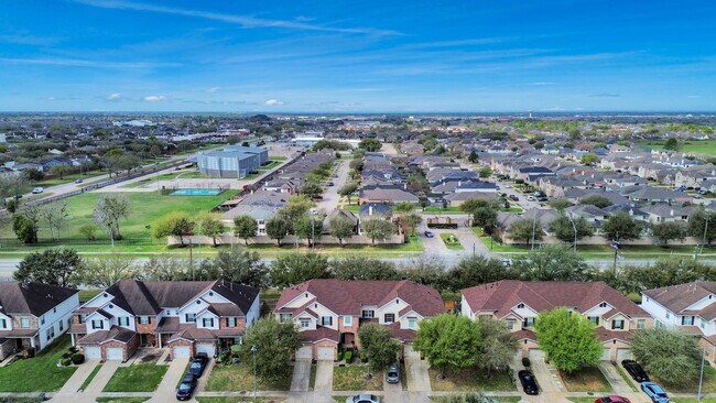 Building Photo - 8106 Montague Manor Ln