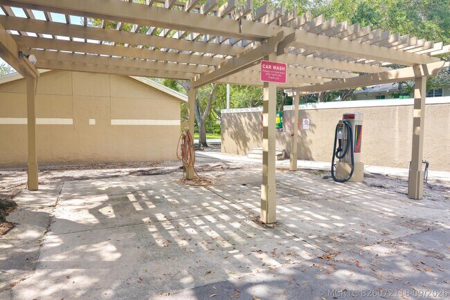 Building Photo - 1845 Palm Cove Blvd