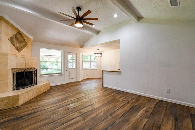 Building Photo - 25003 Spring Creek Dr