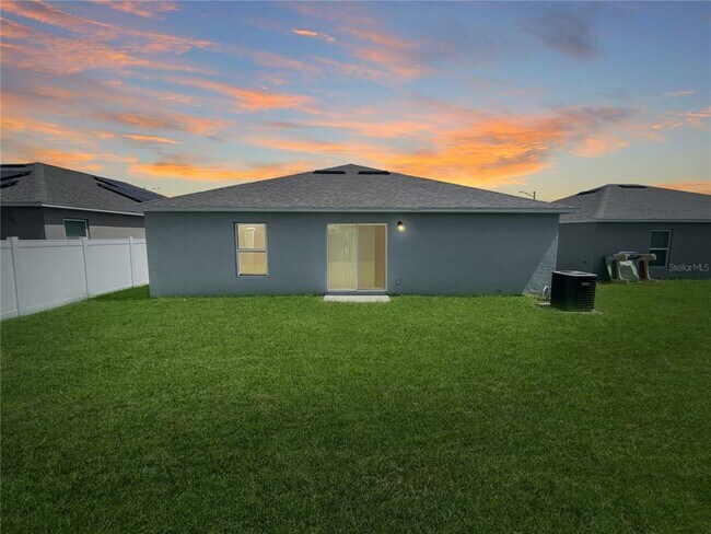 Building Photo - 348 Towns Cir