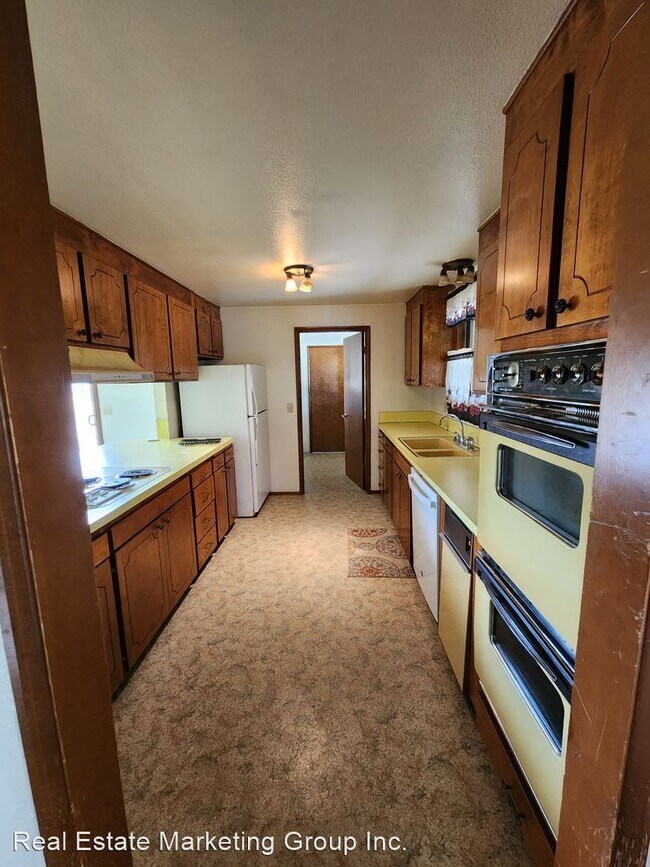 Building Photo - 3 br, 2 bath House - 2412 Eureka Ave