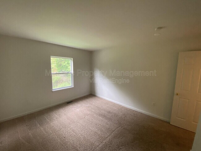 Building Photo - 10910 Coreys Way