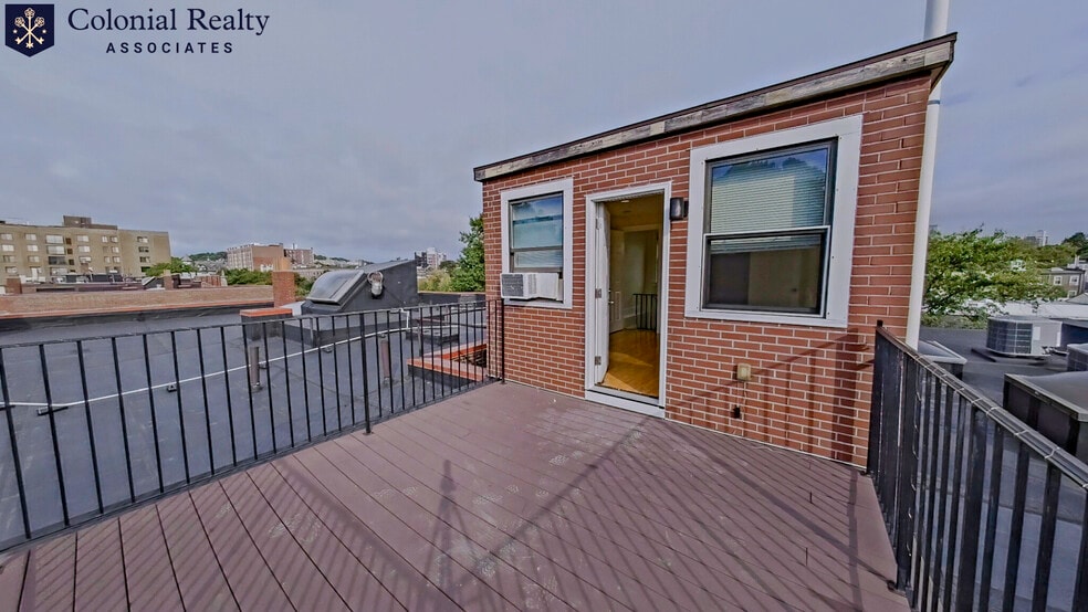 Building Photo - 1203 Beacon St