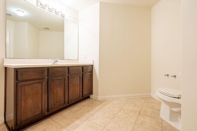 Building Photo - 22538 Cloverland Field Dr