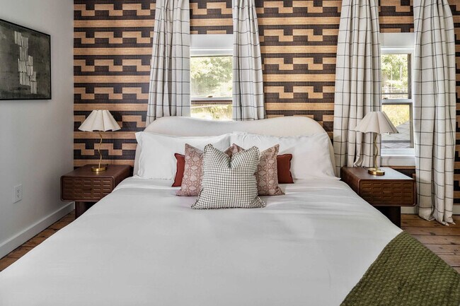 Building Photo - 52 Church St