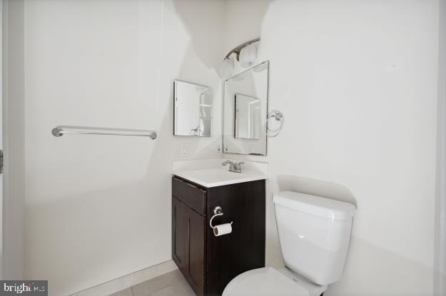 Building Photo - 4610 Cedar Ave