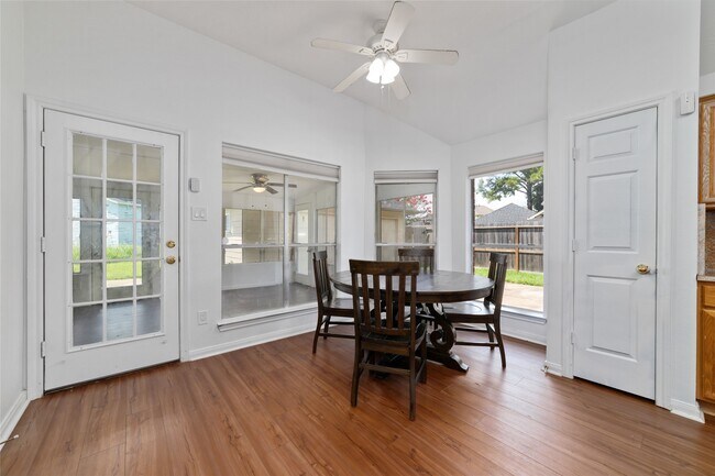 Building Photo - 7919 Quail Meadow Dr