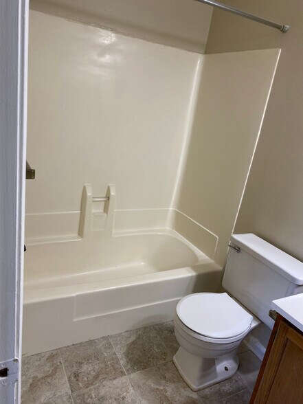 Building Photo - 1597 Springleaf Point SE