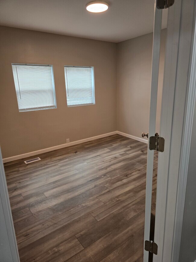 Building Photo - 207 Hidell Rd