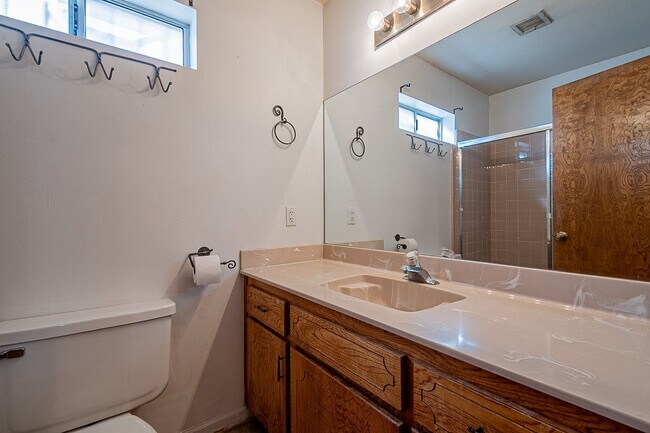 Building Photo - Condo for Rent