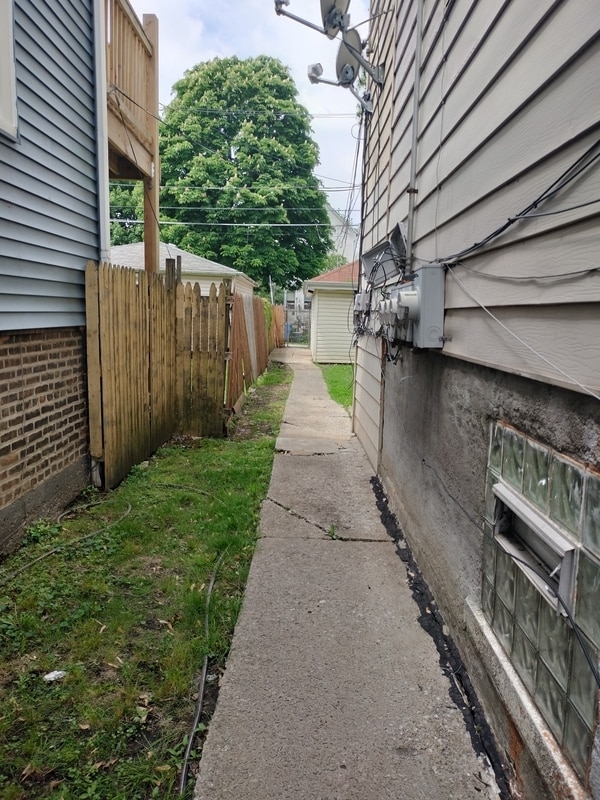 Building Photo - 8320 S Muskegon Ave