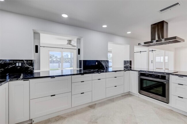 Building Photo - 2742 SE 11th St