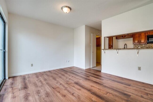 Building Photo - Charming 2 beds 2 baths in Mesquite!