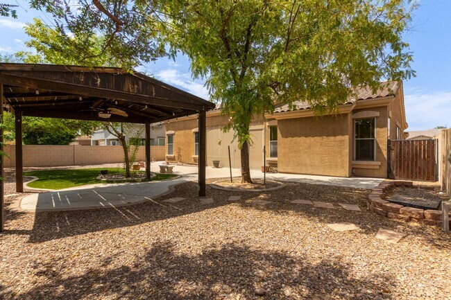 Building Photo - 3 Bedroom with Den in Chandler