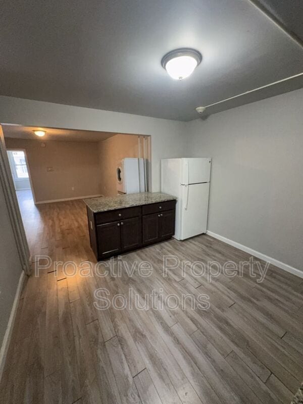 Building Photo - 209 Cattell St