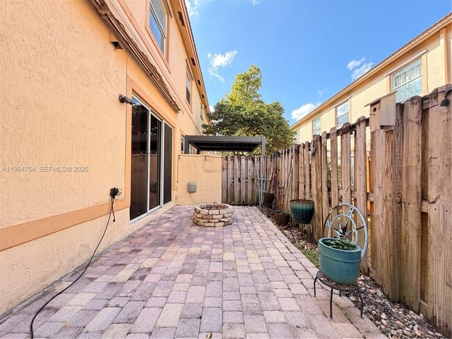 Building Photo - 792 NW 170th Terrace