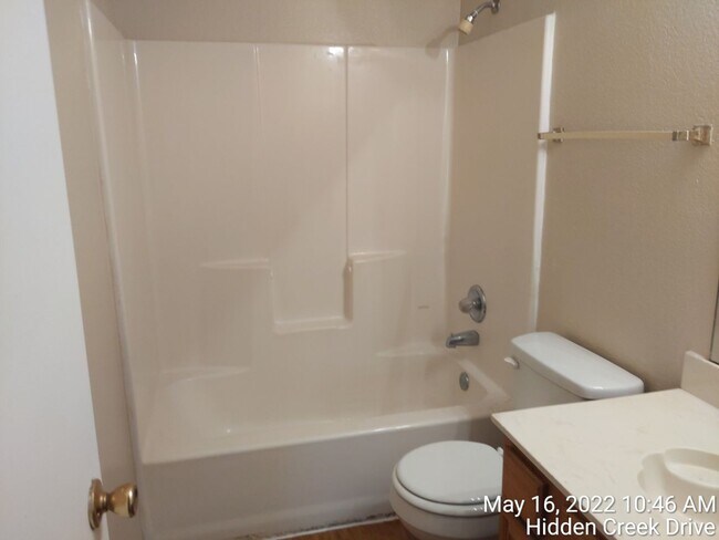 Building Photo - 1200 Hidden Creek Dr