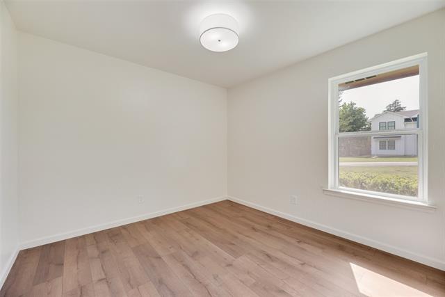 Building Photo - 407 Cocopa Dr W