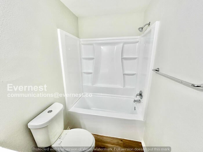 Building Photo - 256 Creek Cove Dr