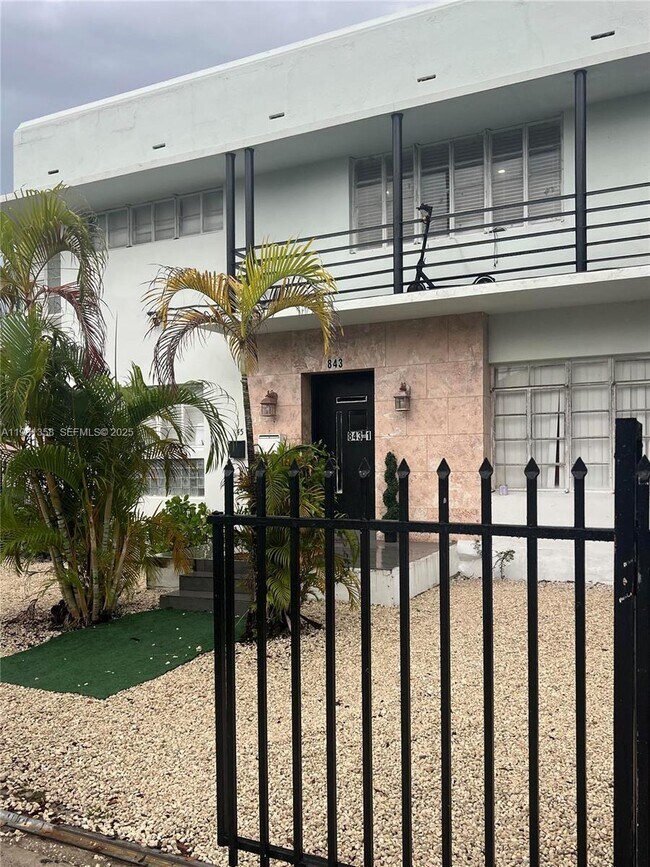 Building Photo - 845 NW 3rd St