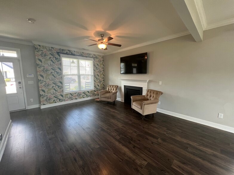 Large sectionals or couches - 1230 Big Field Dr