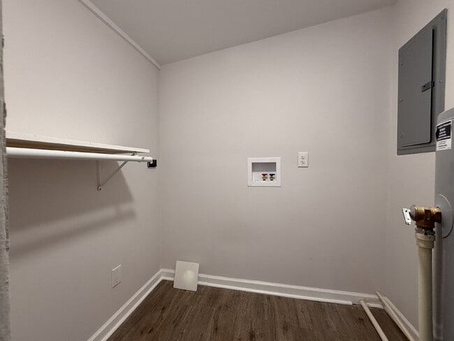 Building Photo - Section 8 Welcome!!! "Charming 4-Bedroom Home in Huntsville's Heart - 1,419 Sq. Ft. of Comfort!"