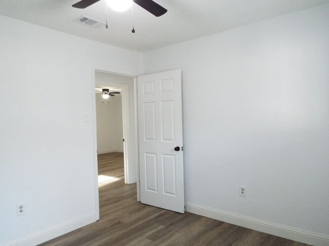 Building Photo - 4607 Wisconsin St