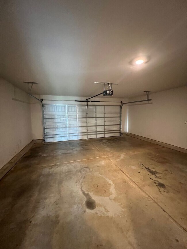 Building Photo - Charming 3 Bedroom Home Located In Zebulon NC!!!