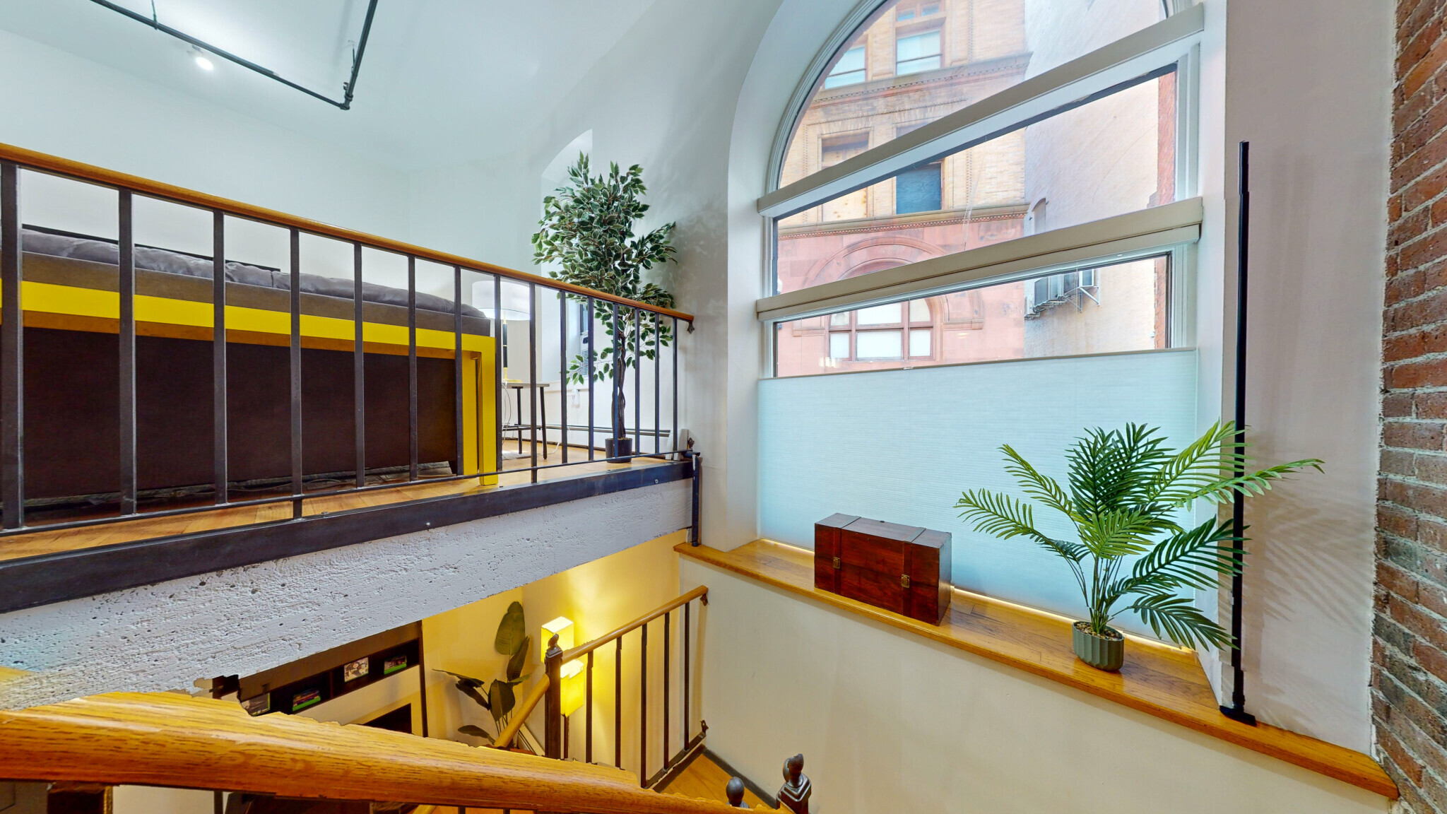 Apt 1D - 13 Stanhope St